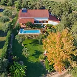 Carcavelos With Pool *