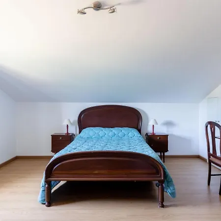 Striking In Carcavelos Holiday home