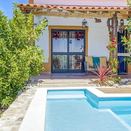 Carcavelos With Pool *