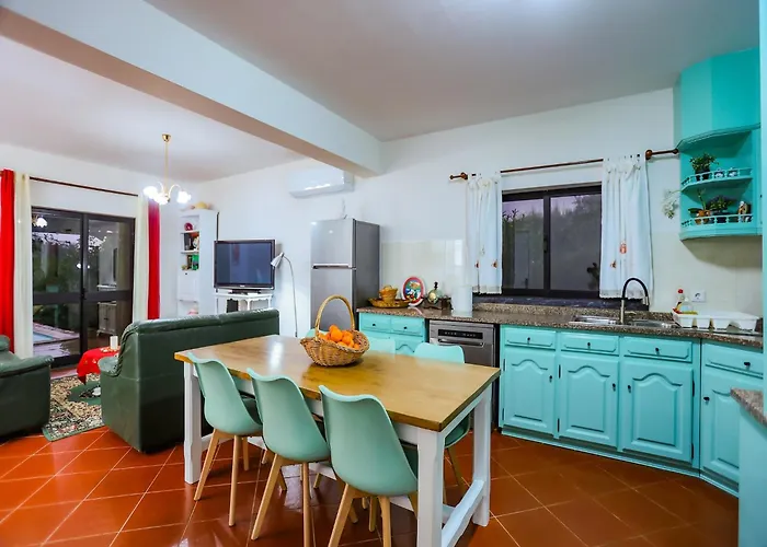 Carcavelos With Pool * Carcavelos (Coimbra)